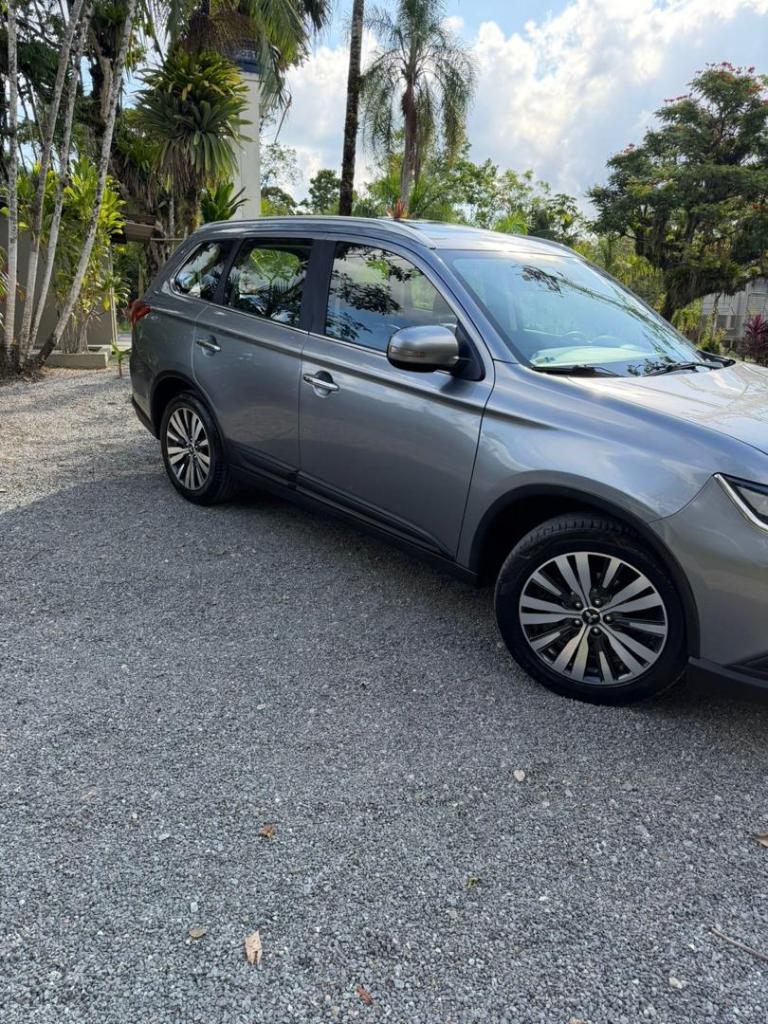 Mitsubishi Outlander 2.2 165CV DIESEL AUT. 2020