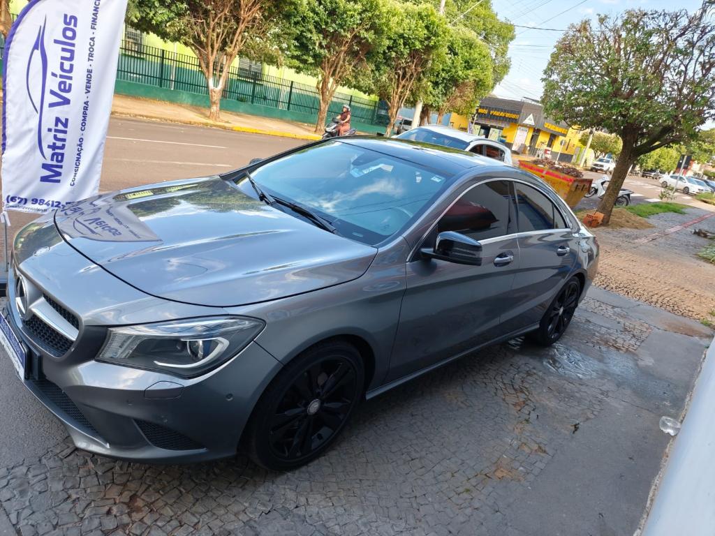 Mercedes-Benz B 200 4p Automatico Flex 2016