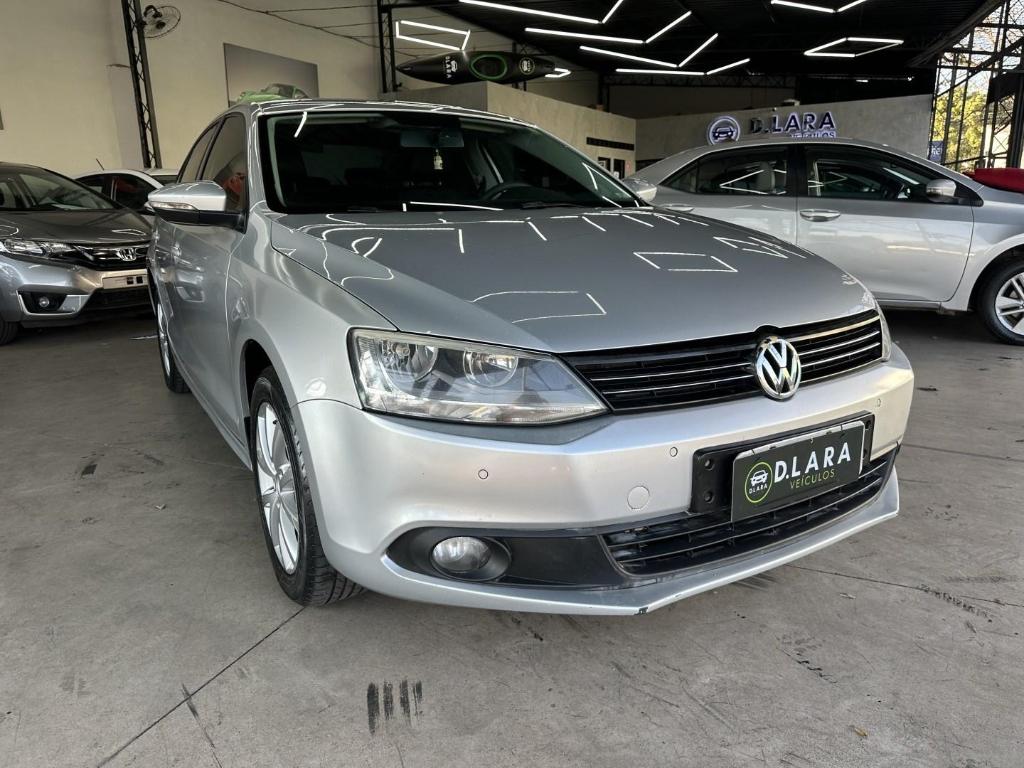 Volkswagen Jetta COMFORTLINE 2.0 8V FLEX 2012