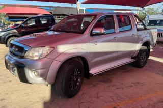 Foto do veículo Toyota Hilux 2.5 Std 4x4 Cd 16v Turbo 4p Manual