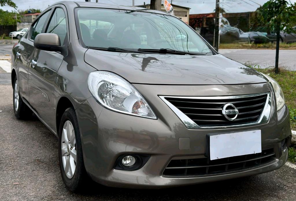 Nissan Versa 1.6 16V FLEX SL 4P MANUAL 2014