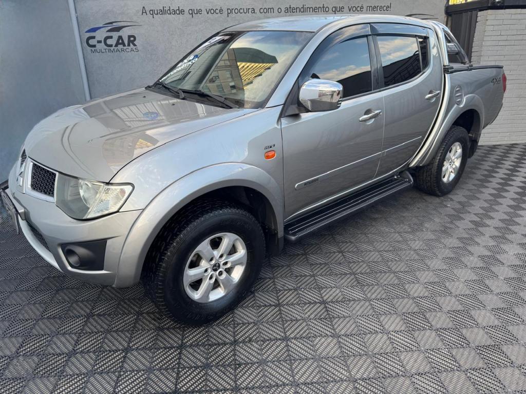 Mitsubishi L200 HPE 3.5 CD V6 24V FLEX AUT. 2012