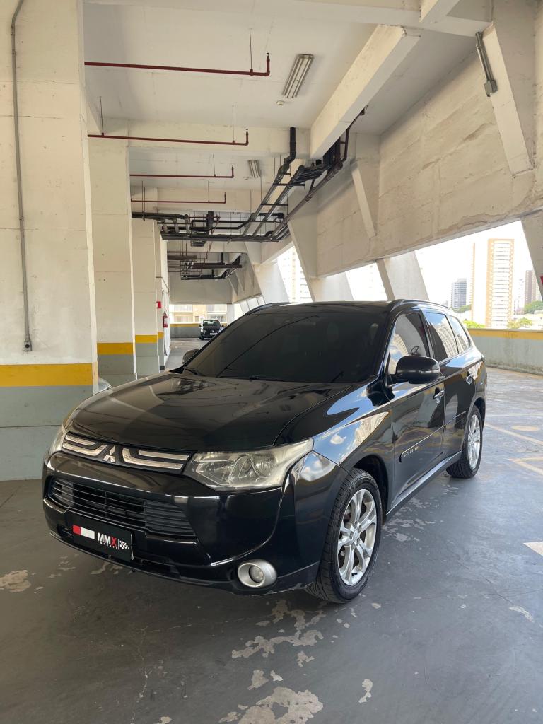 Mitsubishi Outlander OUTLANDER 2.0 16V 160cv Aut. 2014