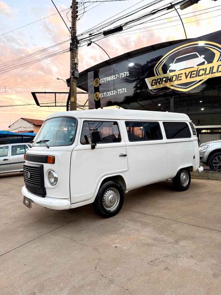 Volkswagen Kombi KOMBI LOTAçãO 1.4 MI TOTAL FLEX 8V 2009