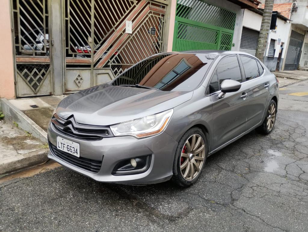 Citroën C4 C4 LOUNGE Tendance 2.0 Flex 4p Aut. 2015