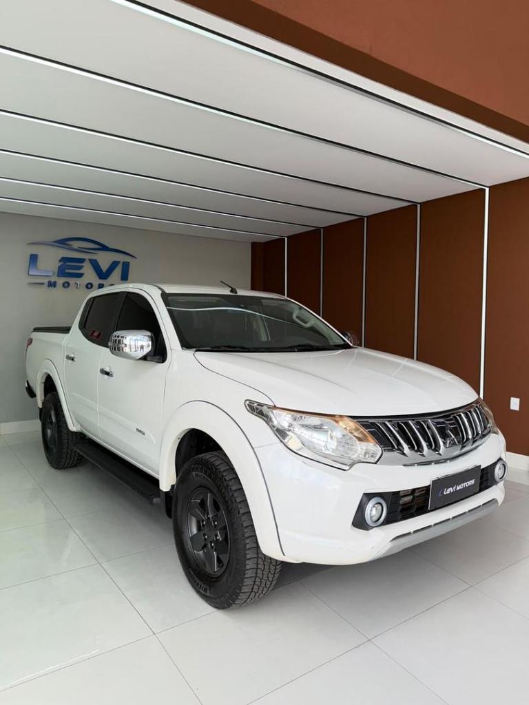 Mitsubishi L200 Triton Sport 2.4 D Hpe S Auto 4wd 2018