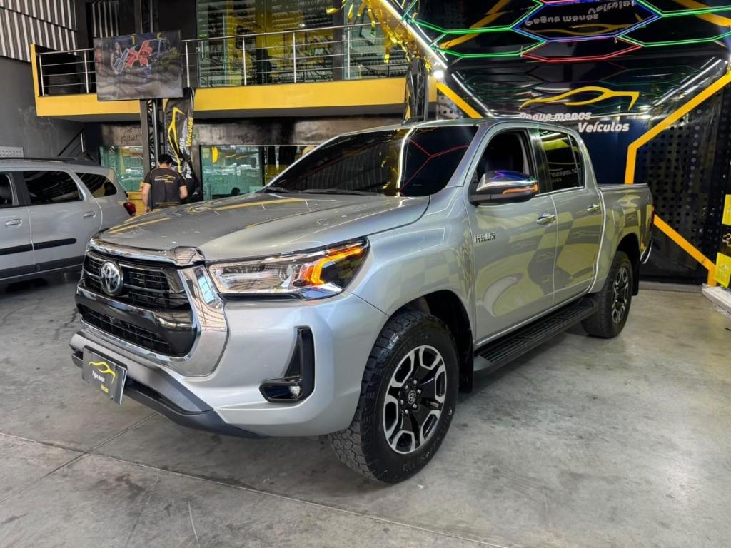 Toyota Hilux CD SRV 4X4 2.8 TDI DIESEL AUT. 2022