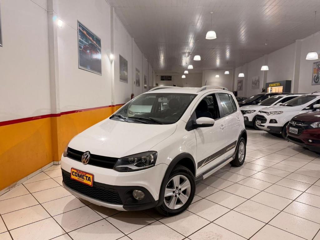 Volkswagen Crossfox CROSSFOX 1.6 Mi Total Flex 8V 5p 2011