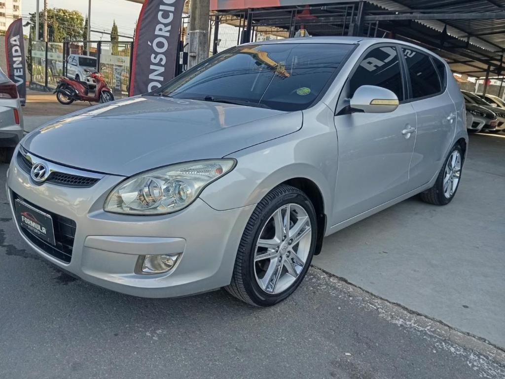 Hyundai I30 2.0i Gls 2010