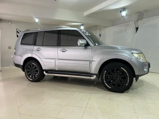 Foto do veículo Mitsubishi Pajero Gls Hpe/hpe Full 3.8 233cv 3p Aut