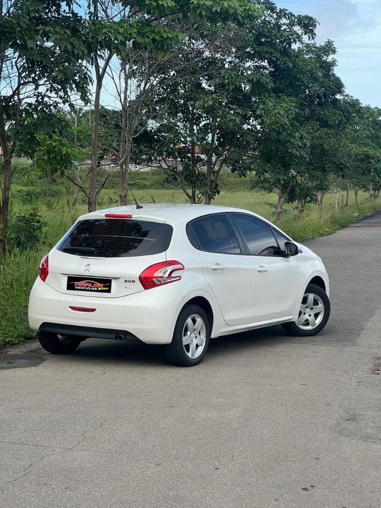 Peugeot 208 2014