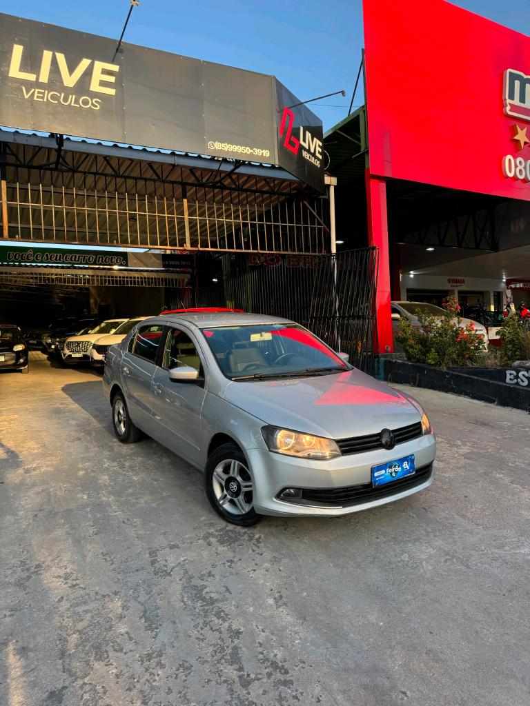 Volkswagen Voyage 1.6 Vht Total Flex Comfortline 2013