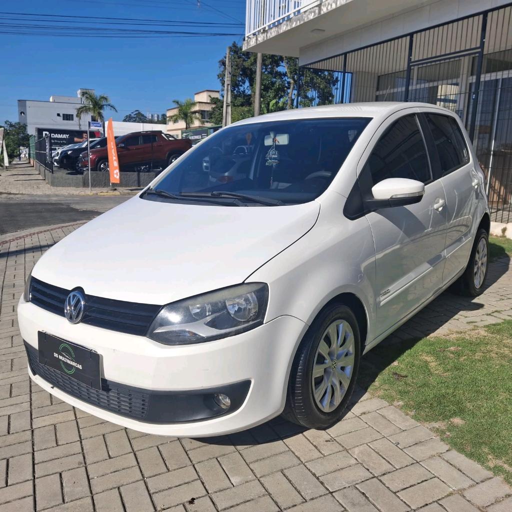 Volkswagen Fox Fox 1.0 Mi Total Flex 8V 3p 2013
