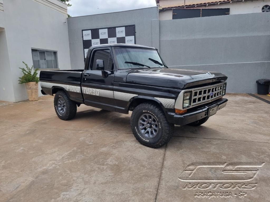 Ford F-1000 1990
