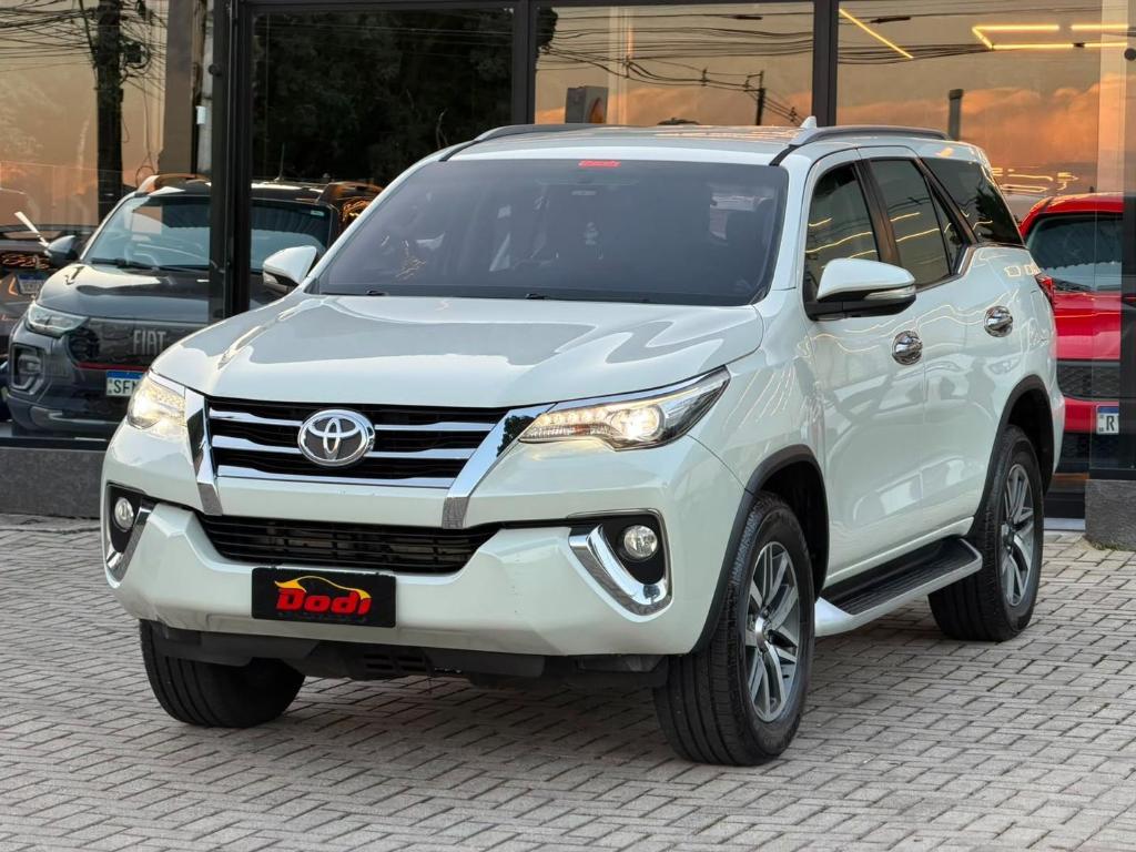 Toyota Sw4 Hilux SW4 SRX 4x4 2.8 TDI 16V Dies. Aut. 2017