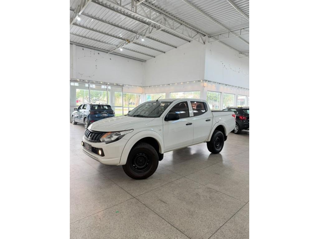 Mitsubishi L200 2023