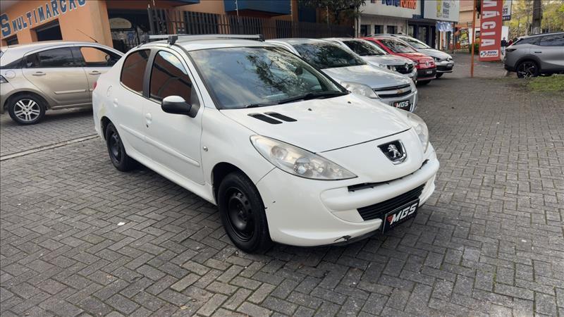 Peugeot 207 207 Sedan Passion XR 1.4 Flex 8V 4p 2013