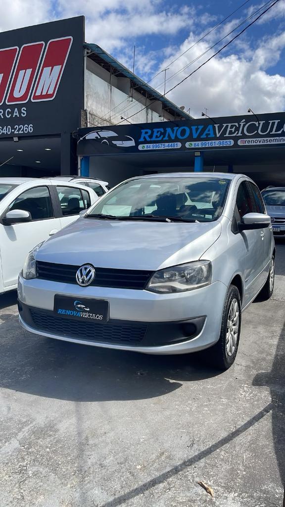 Volkswagen Fox 1.0 Tec Total Flex 2013