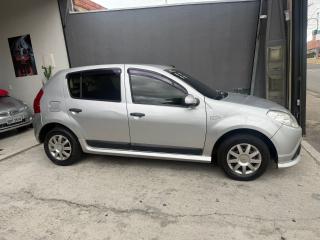 Foto do veículo Renault Sandero Expression Hi-flex 1.0 16v 5p