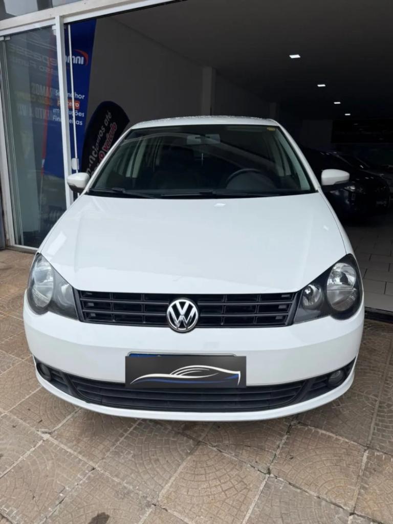 Volkswagen Polo 1.6 16V FLEX 2014