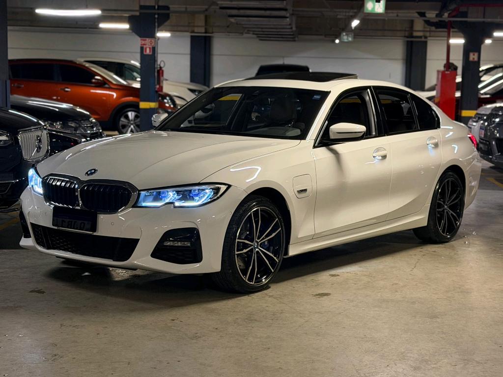 BMW 330E M SPORT 2.0 HYBRID AT 2022