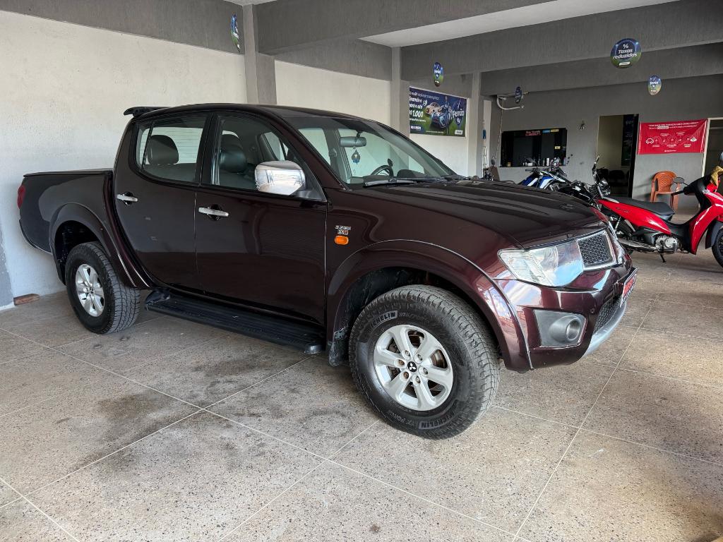 Mitsubishi L200 2012