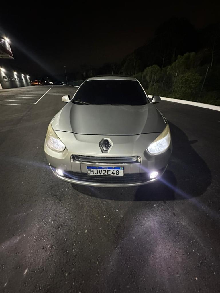 Renault Fluence DYNAMIQUE 2.0 CVT FLEX 2011