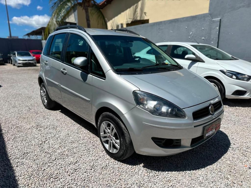 Fiat Idea ATTRACTIVE 1.4 8V FLEX 2012