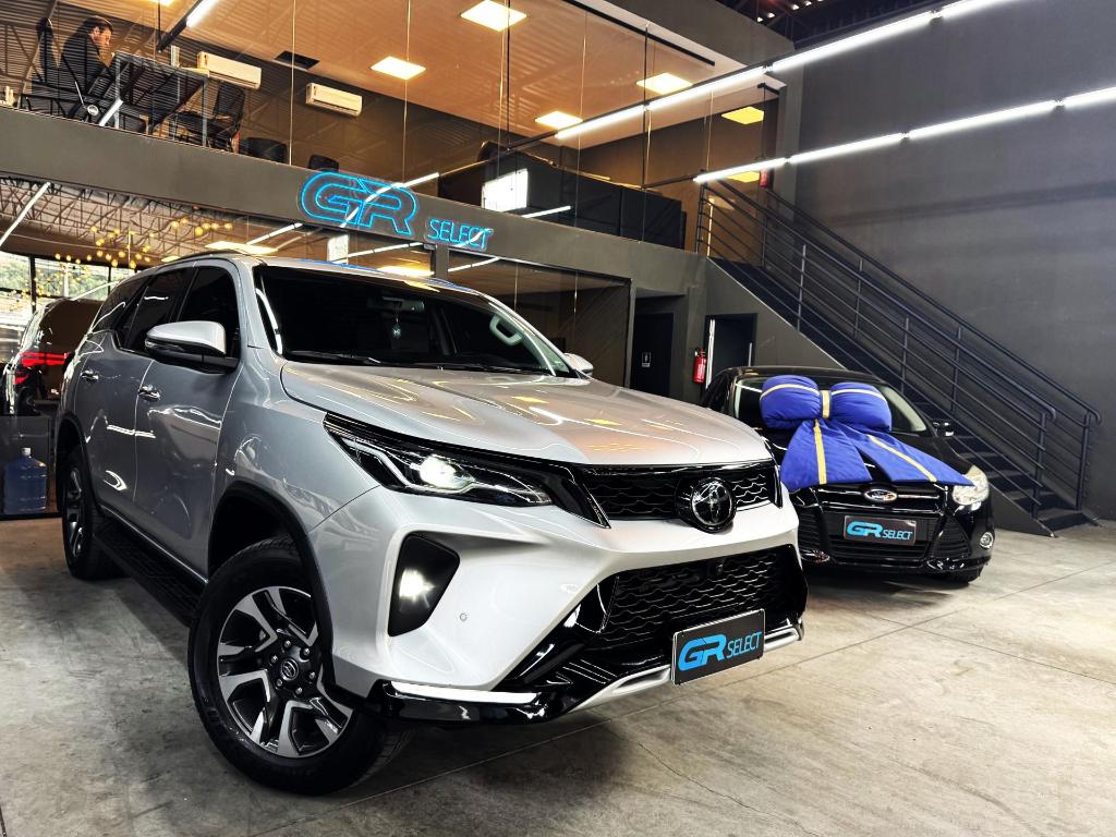 Toyota Hilux Sw4 Hilux SW4 Diamond 2.8 TB 4x4 Die. Aut. 2025