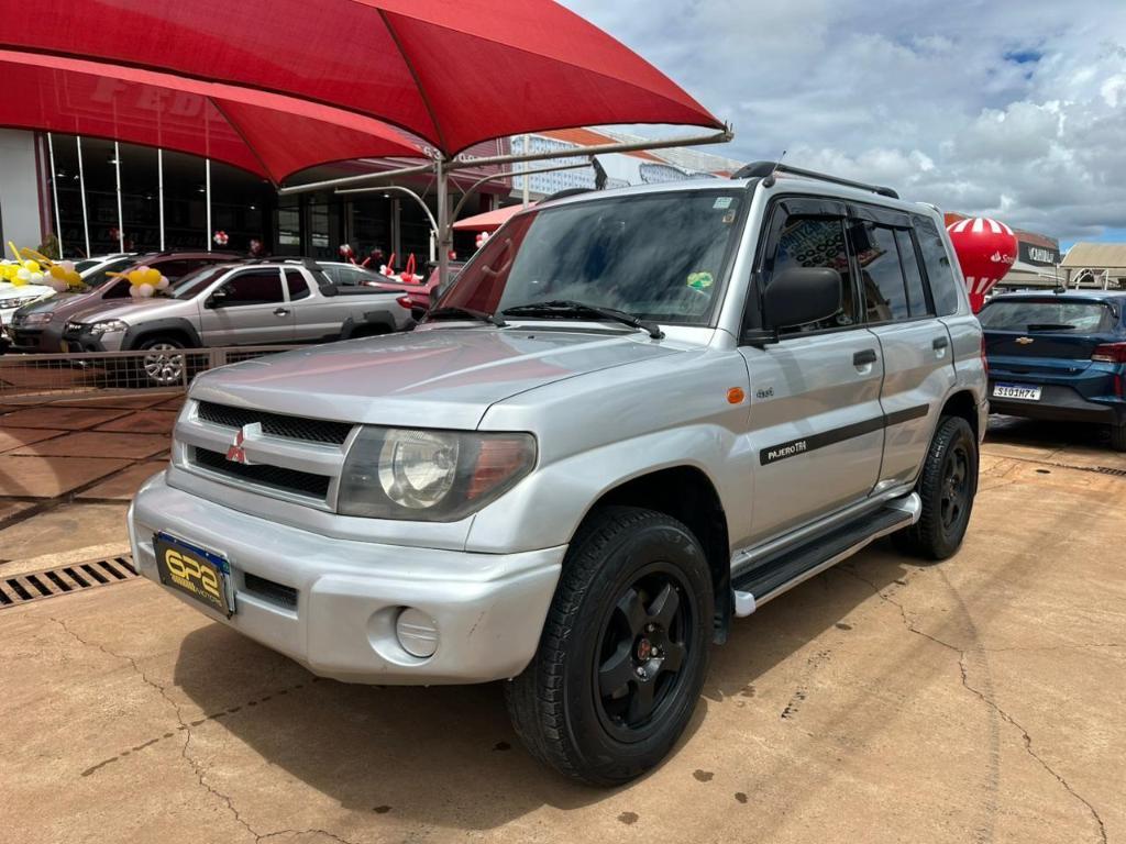Mitsubishi Pajero 2001