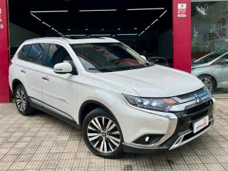 Foto do veículo Mitsubishi Outlander Hpe-s Black Ed. 3.0 4x4 Aut.