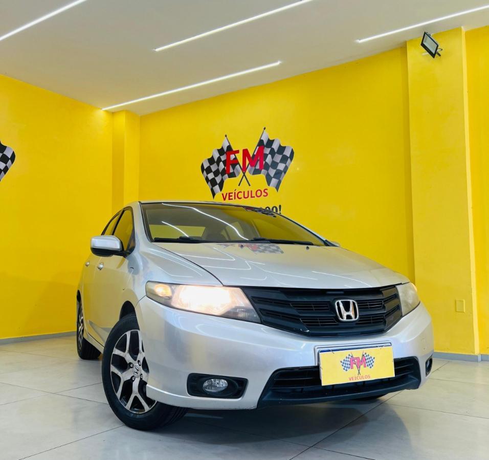 Honda City SEDAN SPORT 1.5 FLEX 16V 4P MEC. 2014