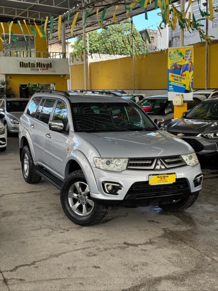 Mitsubishi Pajero 2014