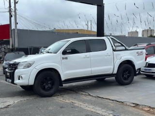 Foto do veículo Toyota Hilux 3.0 Srv 4x4 Cd 16v Turbo Intercooler 4p Automático