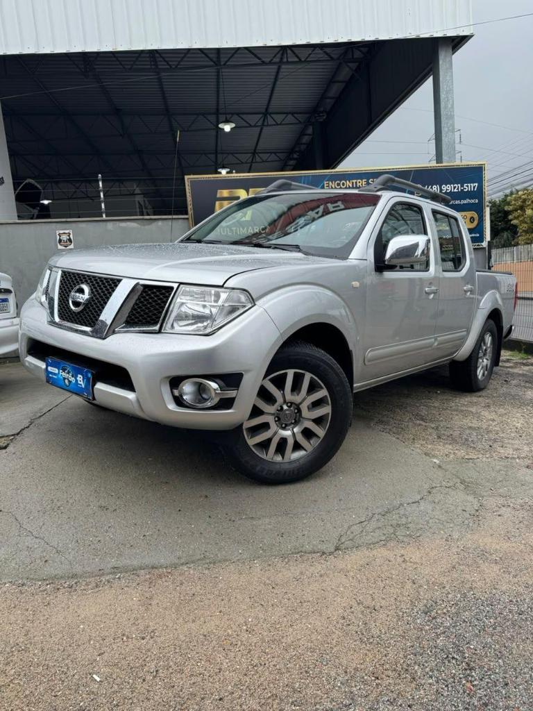 Nissan Frontier SL CD 4X4 2.5TB DIESEL AUT 2015