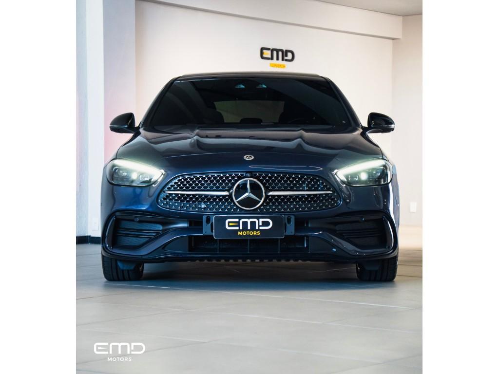 Mercedes-Benz C-300 2025