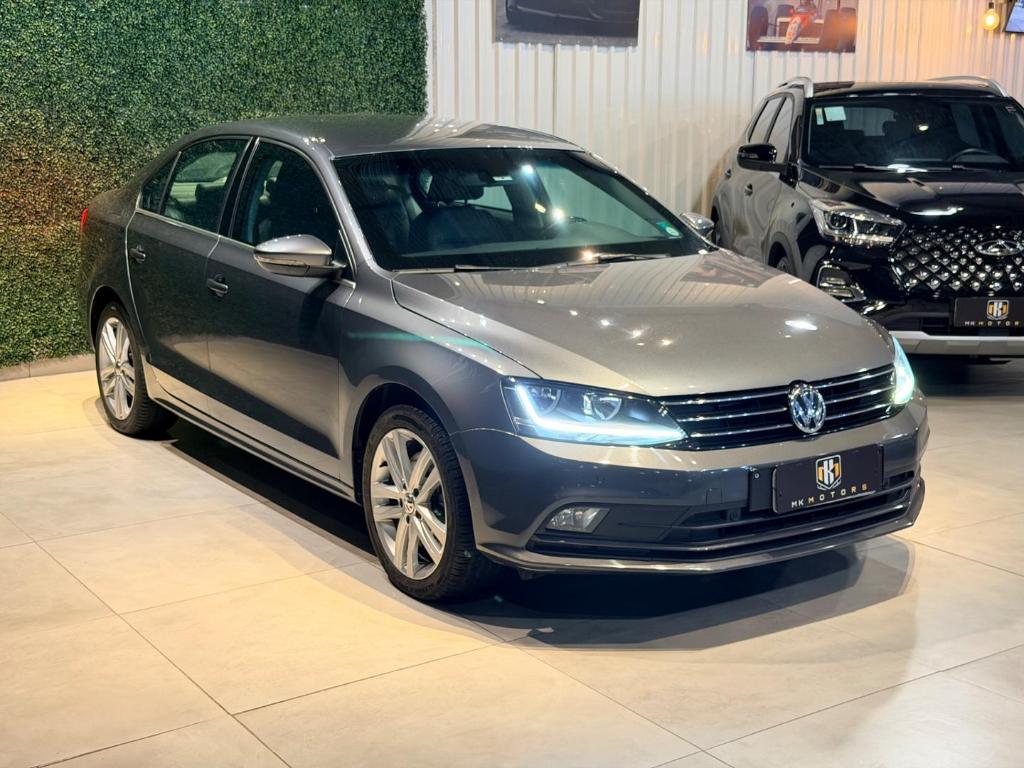 Volkswagen Jetta JETTA Highline 2.0 TSI 16V 4p Tiptronic 2017