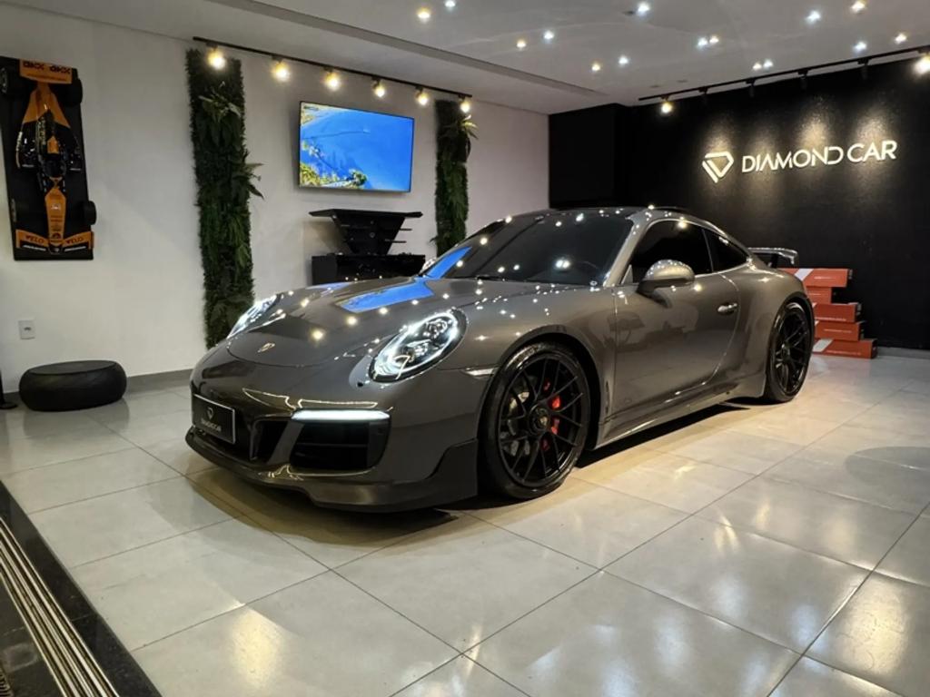 Porsche 911 CARRERA 4 COUPE 3.0 2018