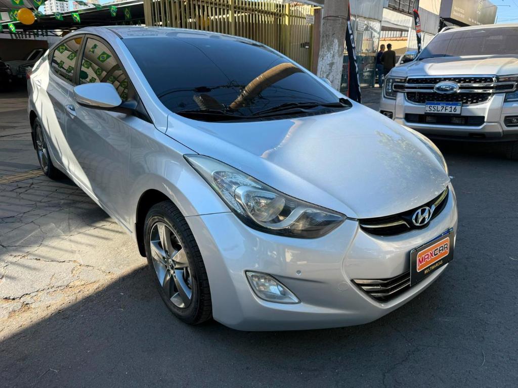 Hyundai Elantra Elantra GLS 2.0 16V Flex Aut. 2013