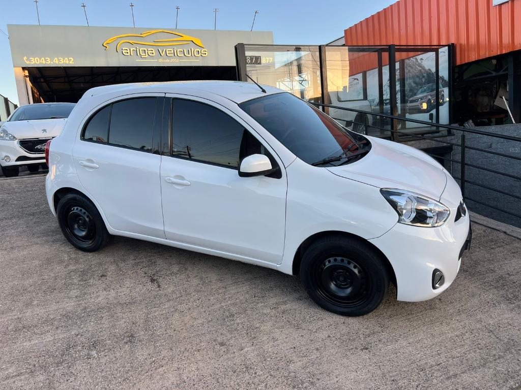 Nissan March 1.0 MT FLEX 2016