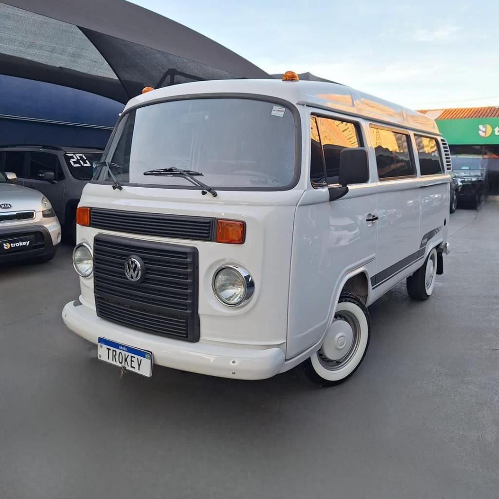 Volkswagen Kombi KOMBI ESCOLAR/50 ANOS 1.4 MI TOTAL FLEX 2013
