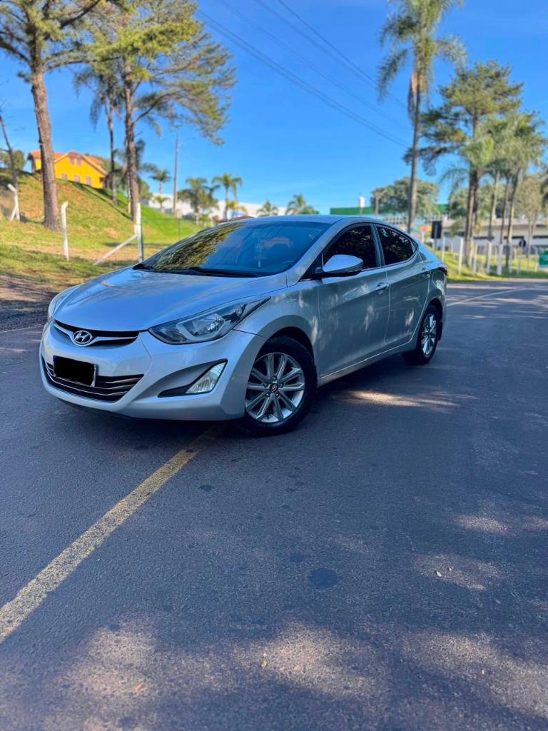 Hyundai Elantra Elantra GLS 2.0 16V Flex Aut. 2015