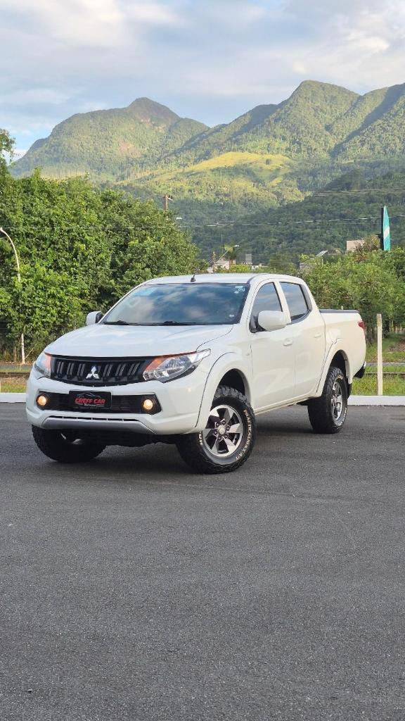 Mitsubishi L200 2023