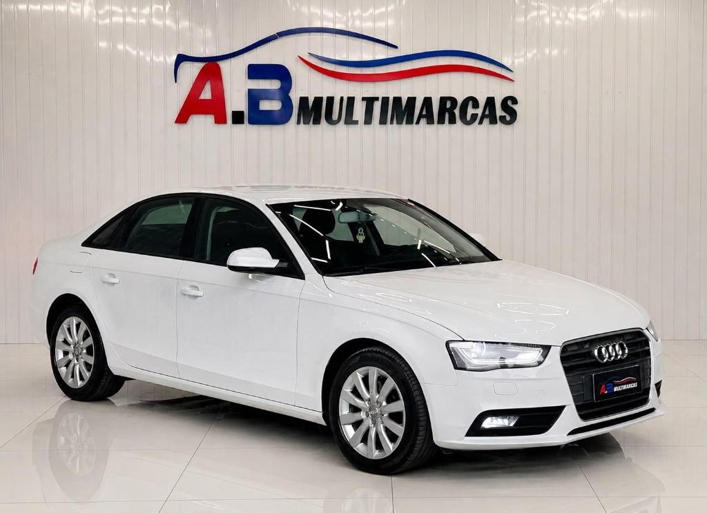 Audi A4 A4 2.0 16V TFSI 183/180cv Multitronic 2013