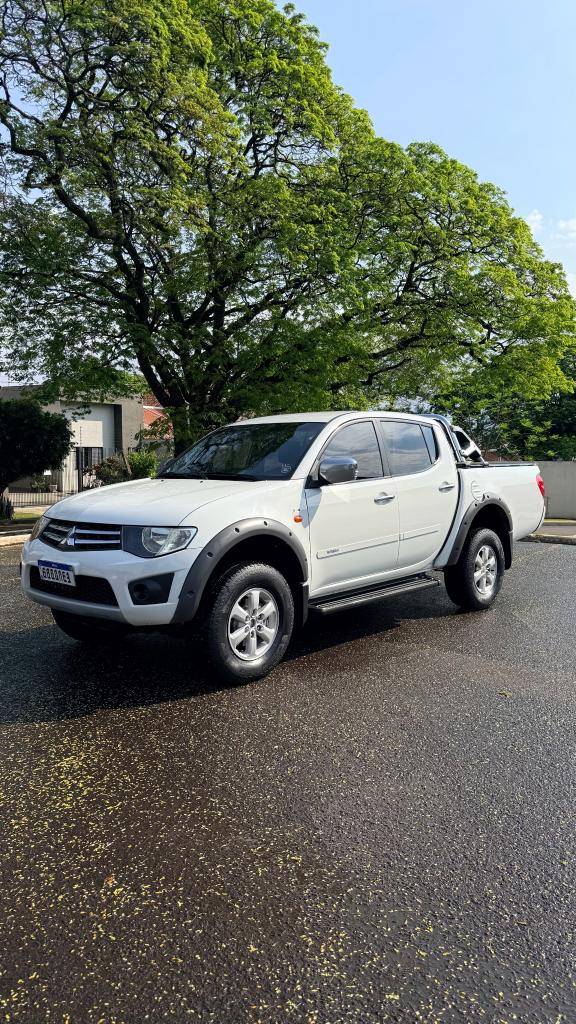 Mitsubishi L200 Triton 3.2 Di D Hpe 4wd 2013