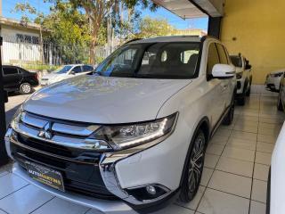 Foto do veículo Mitsubishi Outlander Hpe-s 2.2 Diesel 4x4 Aut.