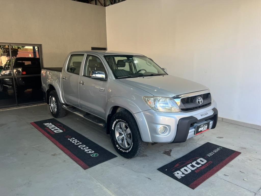 Toyota Hilux 2.7 SR 4X2 CD 16V FLEX 4P AUTOMÁTICO 2010