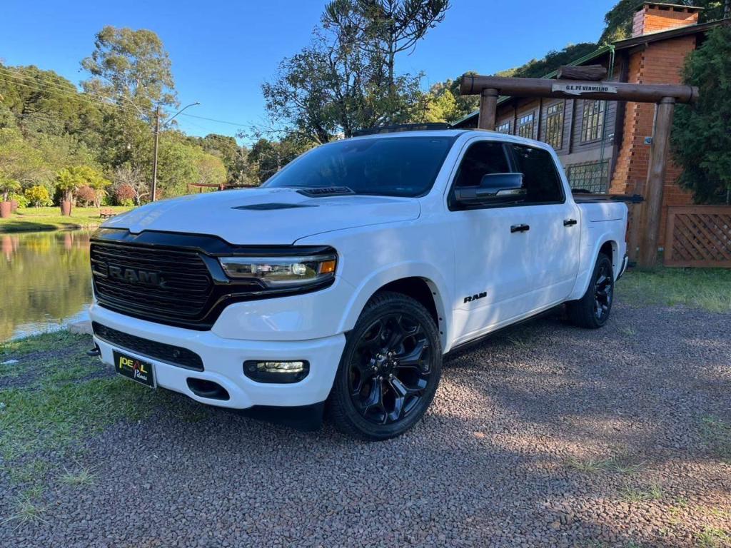 Ram 1500 CD LIMITED 4X4 5.7 AT 2024