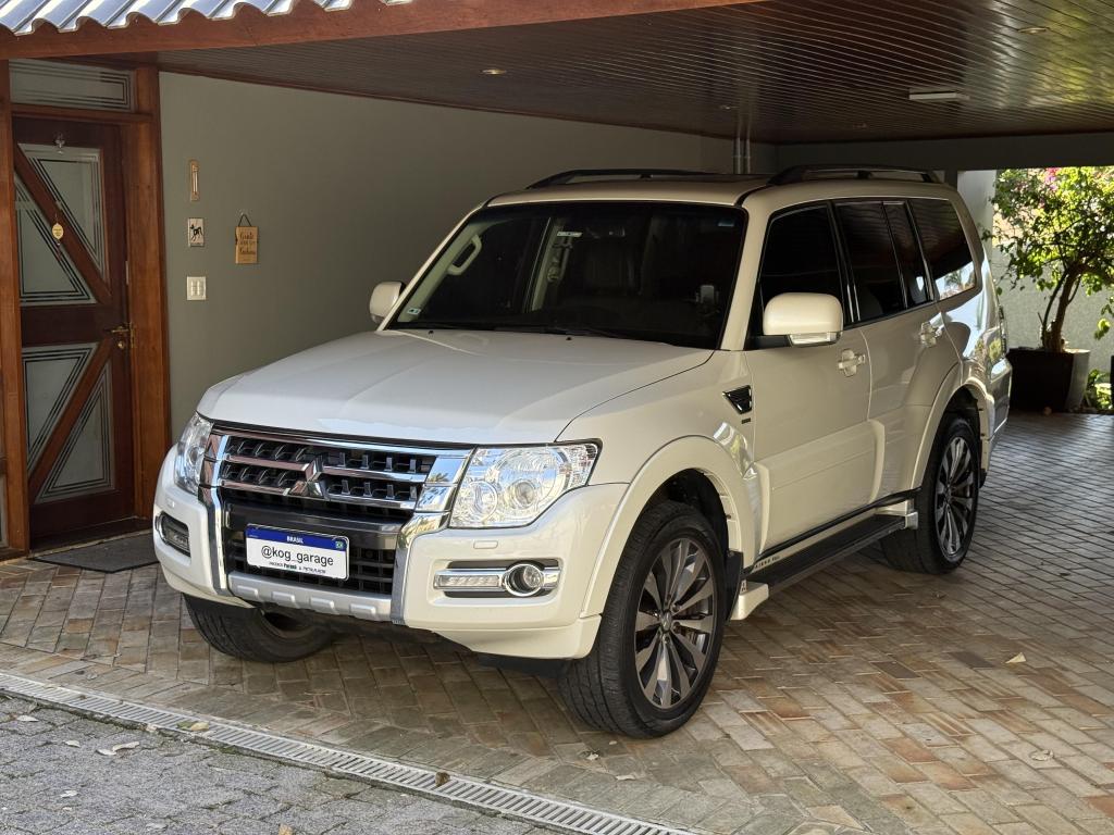 Mitsubishi Pajero Pajero HPE Full 3.2 4x4 T.I.Dies. 5p Aut 2019