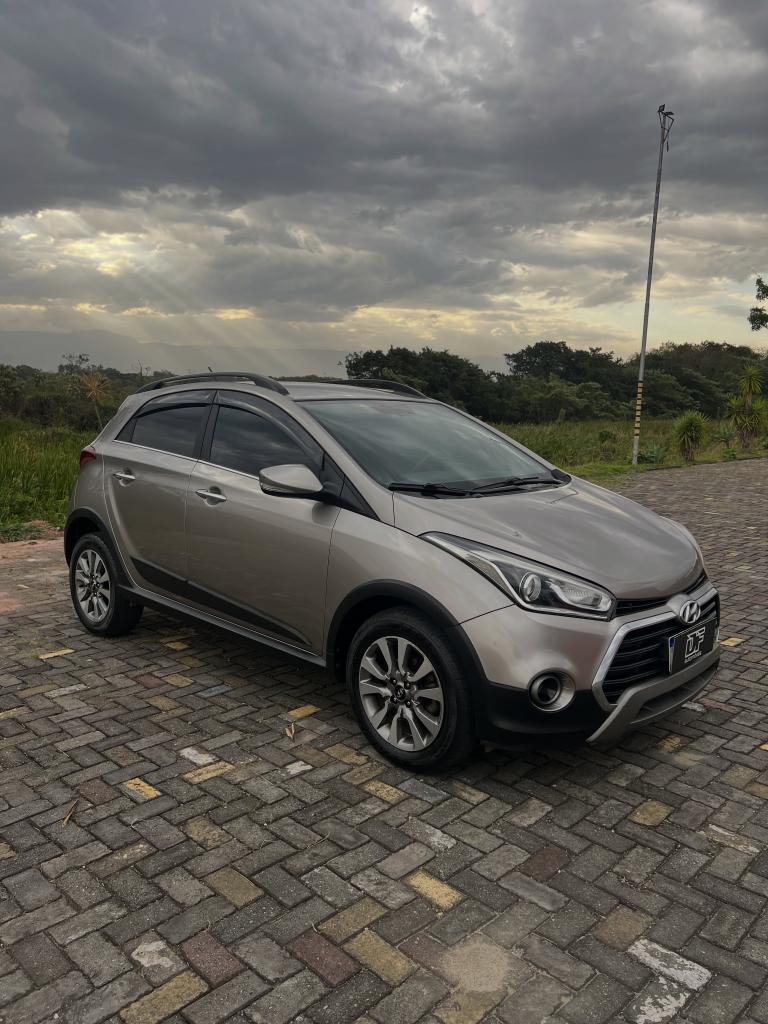 Hyundai Hb20X 1.6 16V FLEX DIAMOND PLUS AUTOMÁTICO 2017